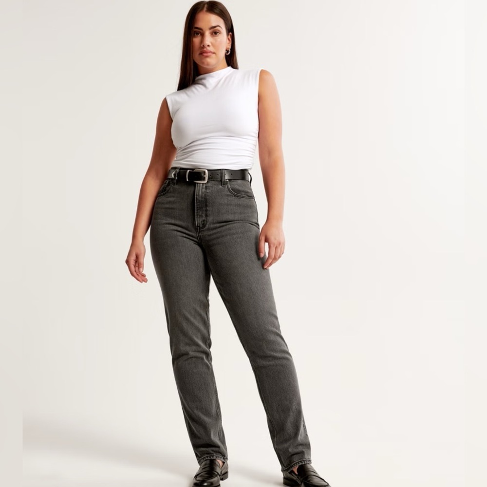 NWT Abercrombie & Fitch Curve Love the 90s Straight Ultra High Rise Drk Gry sz 2